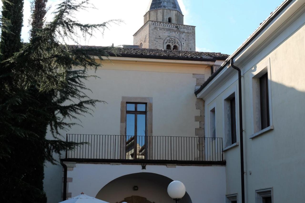 Hostel Il Tetto Melfi Kültér fotó