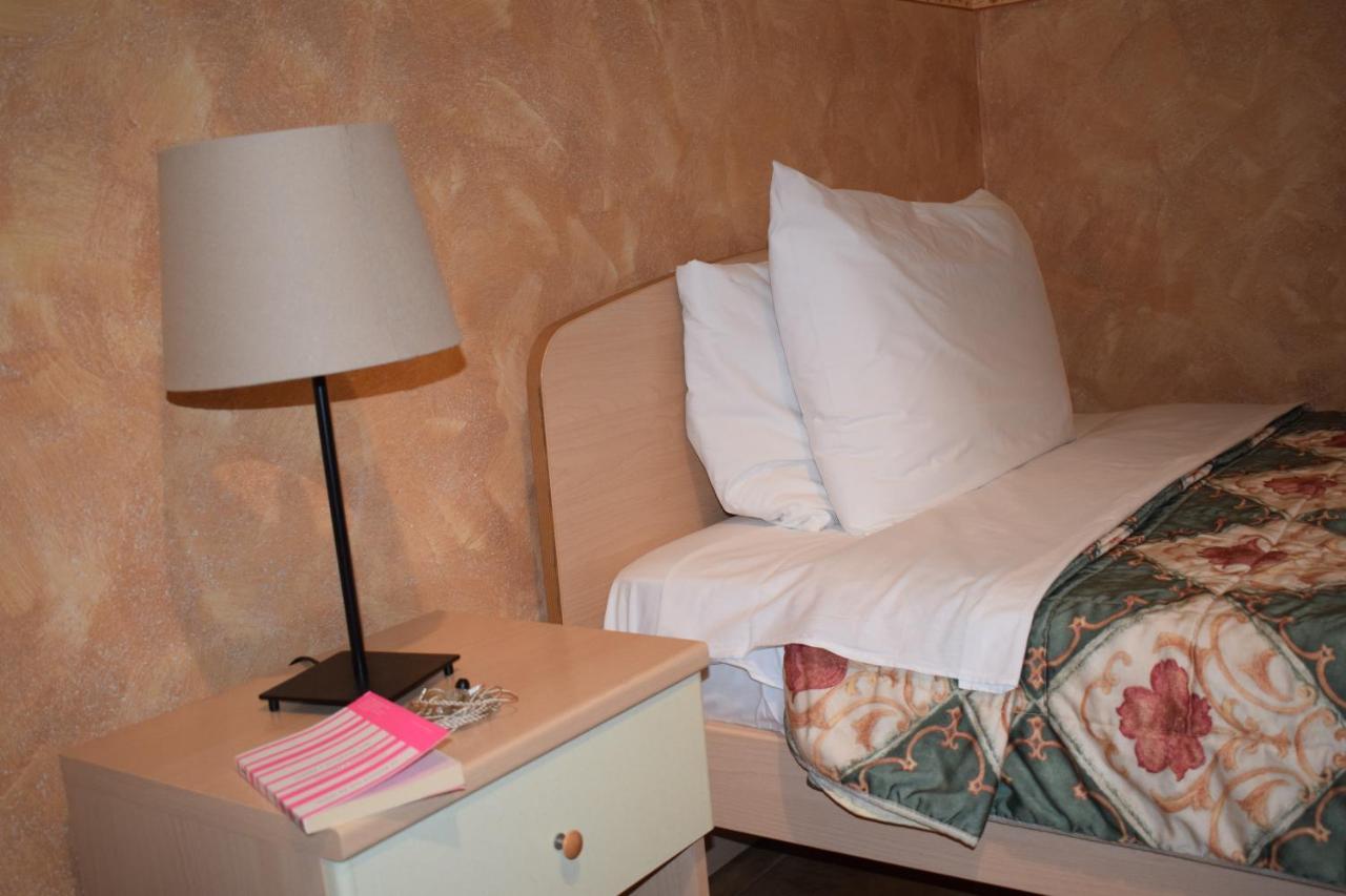 Hostel Il Tetto Melfi Kültér fotó