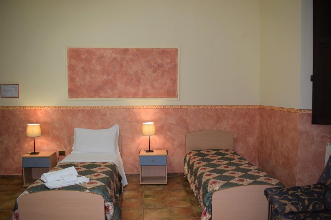 Hostel Il Tetto Melfi Kültér fotó