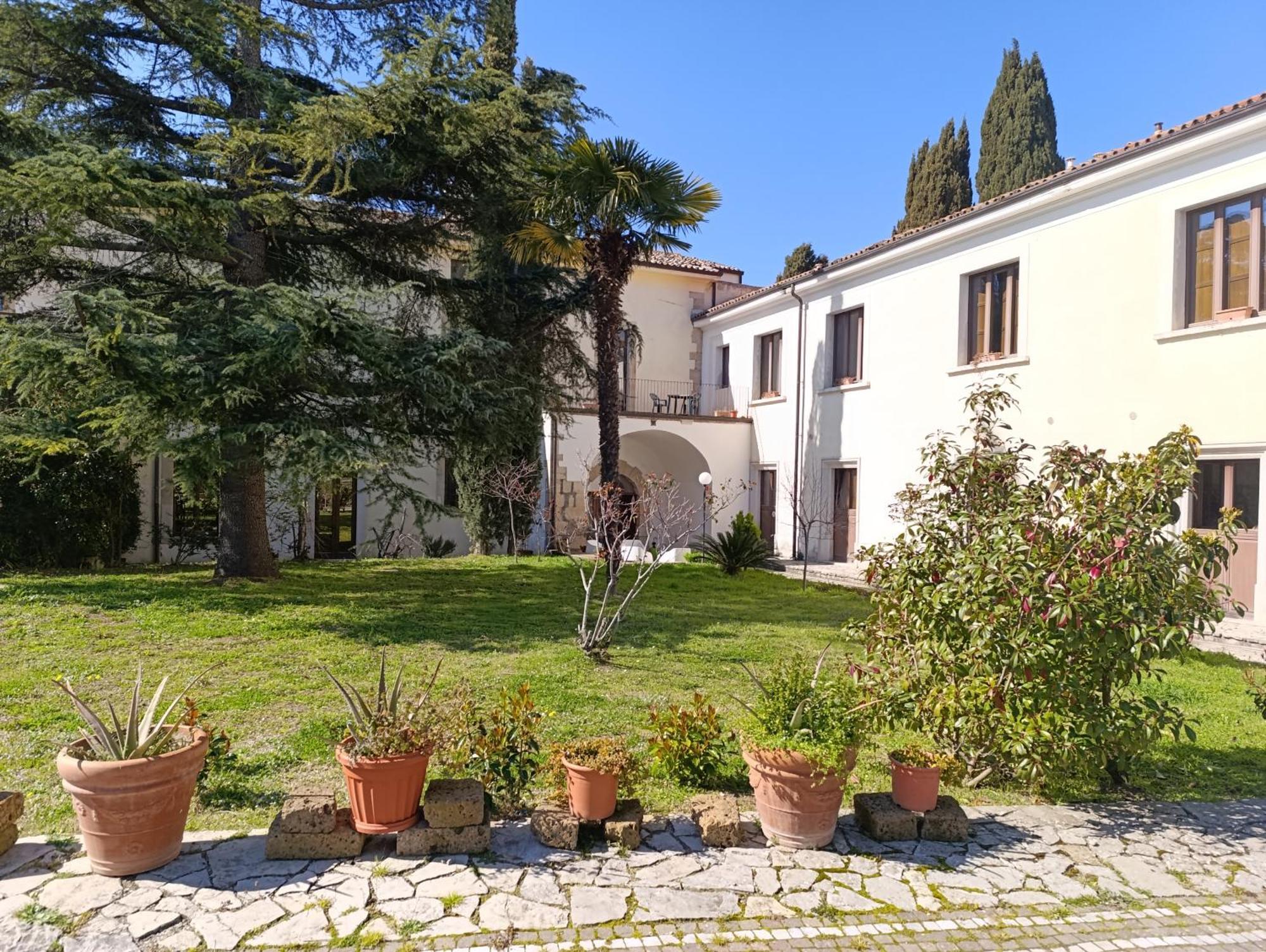 Hostel Il Tetto Melfi Kültér fotó
