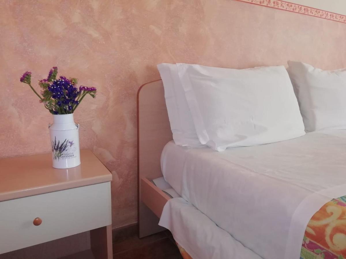 Hostel Il Tetto Melfi Kültér fotó
